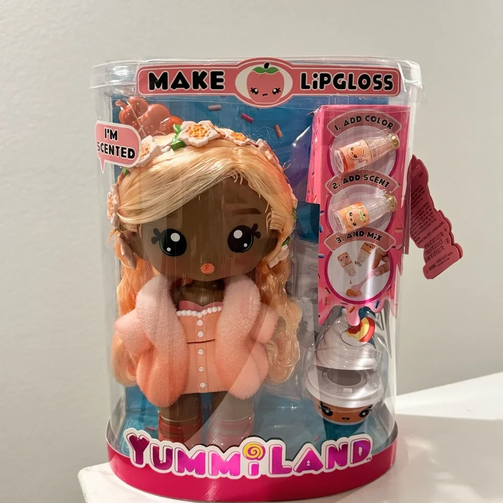 YUMMILAND Large Doll + Lipgloss Pet-Peach
